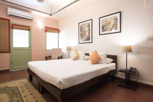 G 49 Bed & Breakfast 新德里 外观 照片
