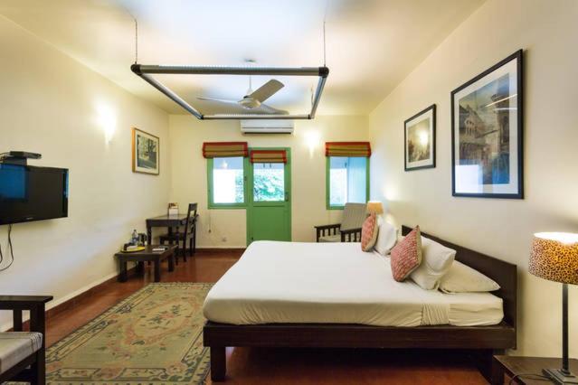 G 49 Bed & Breakfast 新德里 外观 照片