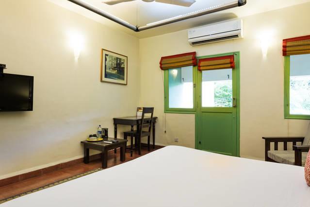 G 49 Bed & Breakfast 新德里 外观 照片